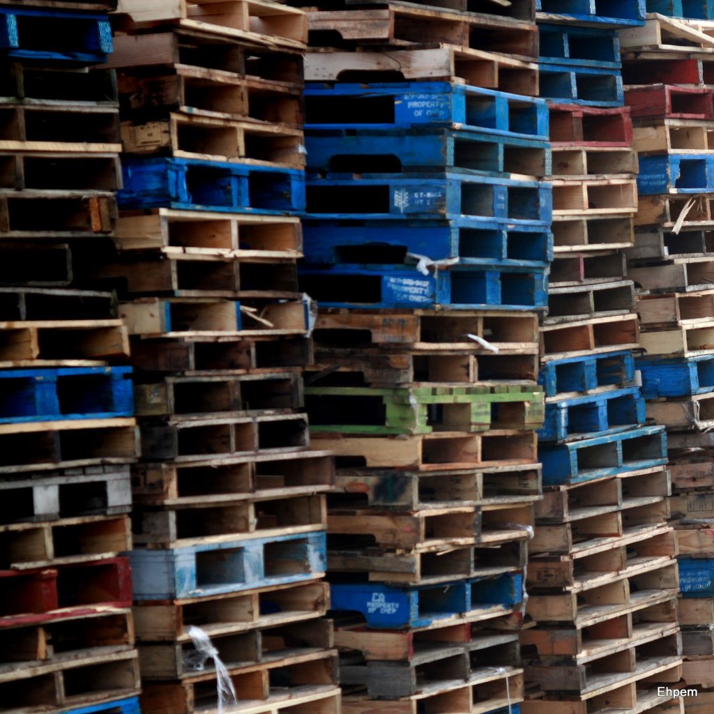 Red barn pallets